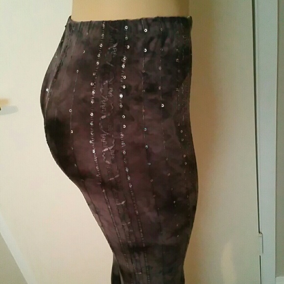 NWOT Beautiful leggings from Venus - Picture 5 of 6